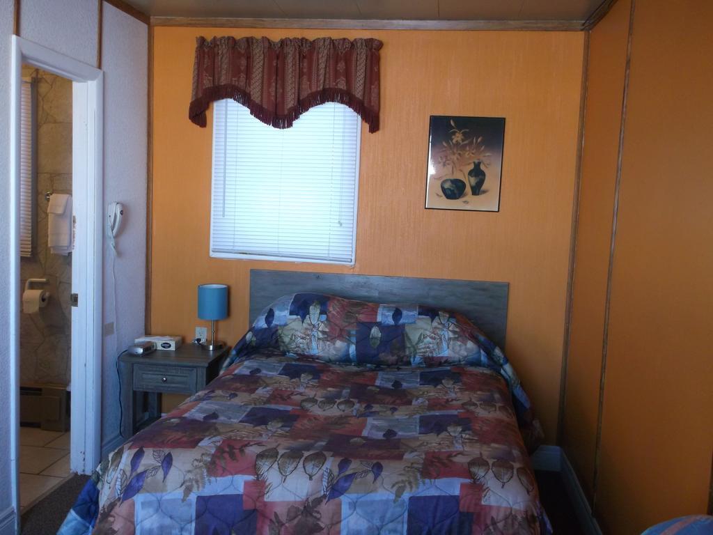 Haileybury Beach Motel Chambre photo